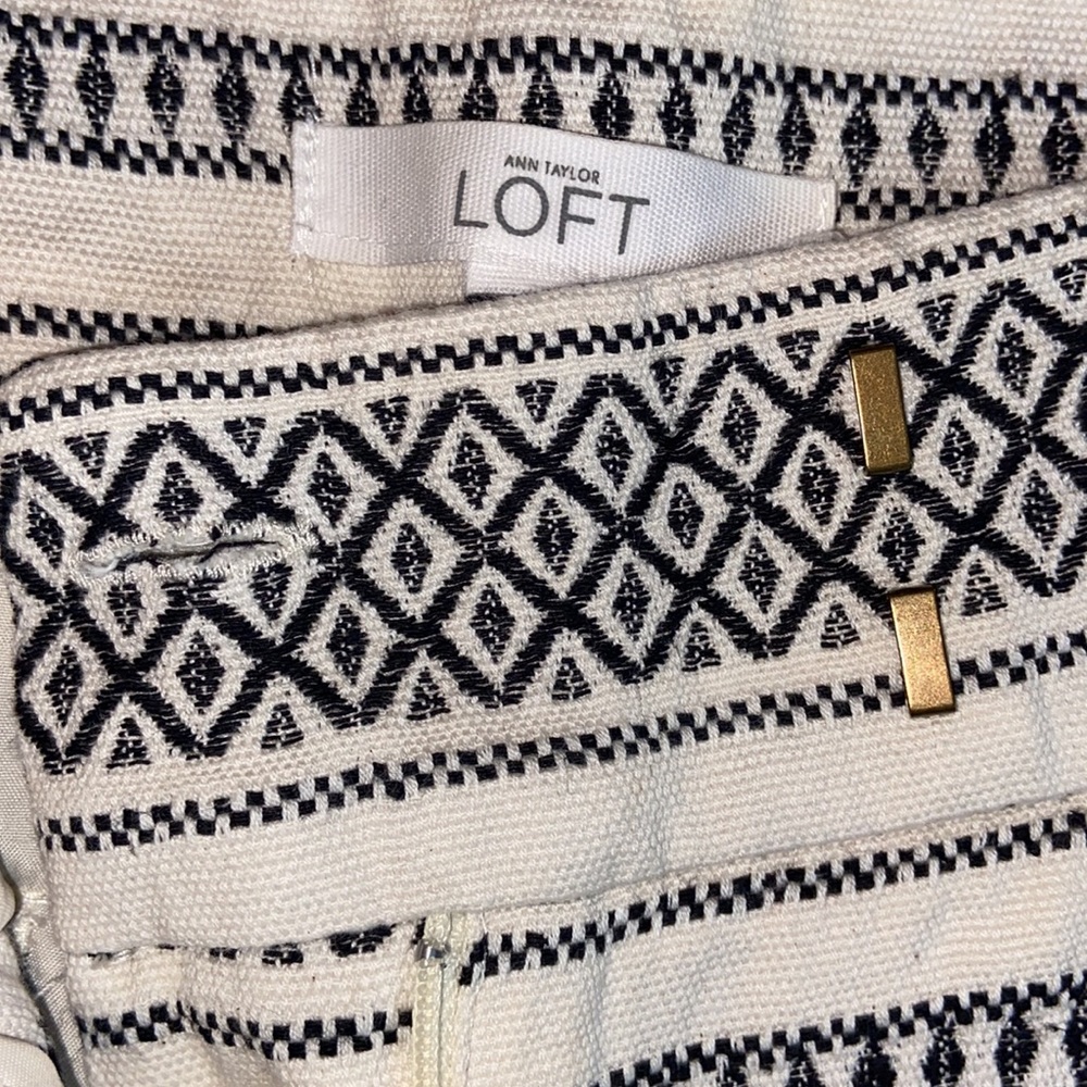 Loft Shorts - Picture 3 of 3